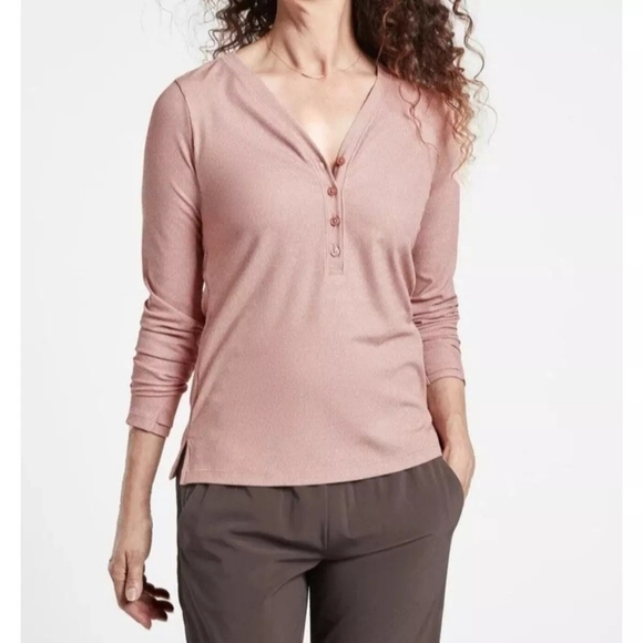 LIKE NEW Athleta Uptempo Ribbed Henley Long Sleeve Top Shirt Mauve Pink Size 2XL - Picture 1 of 7